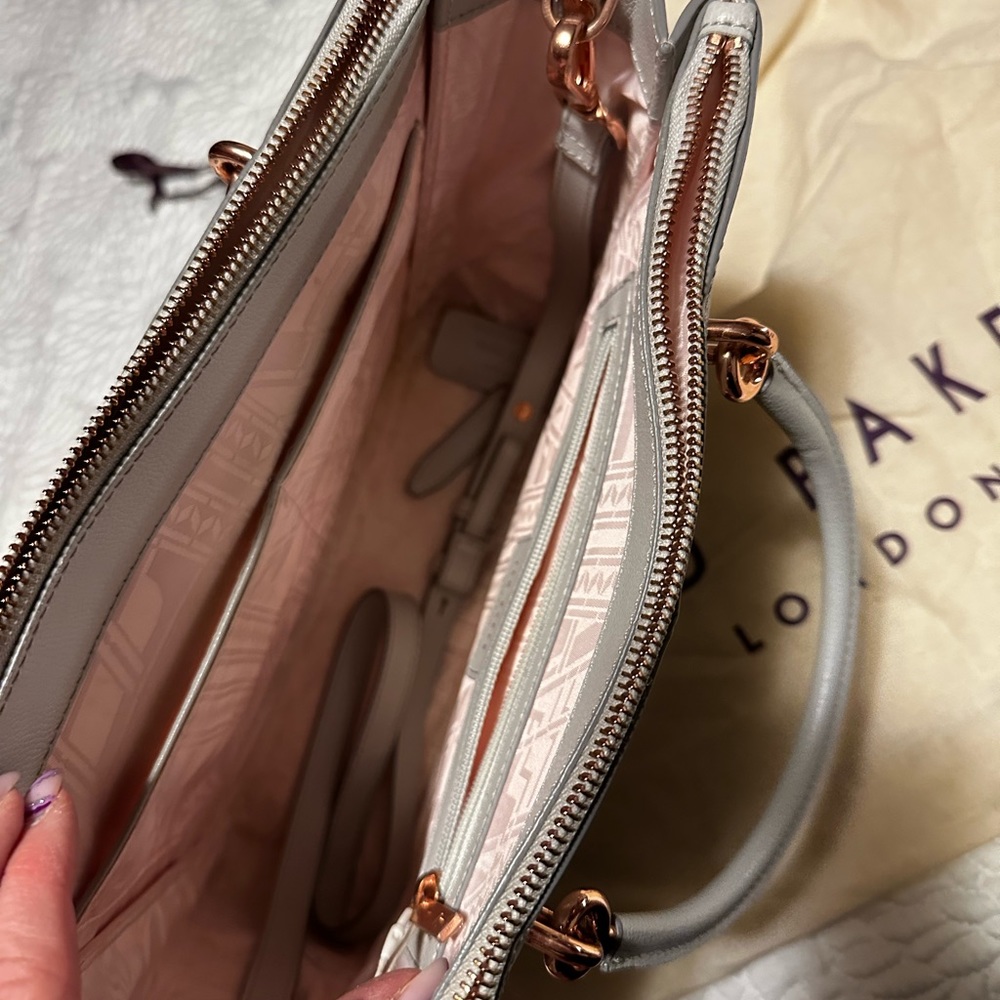 Bag - Picture 2 of 5
